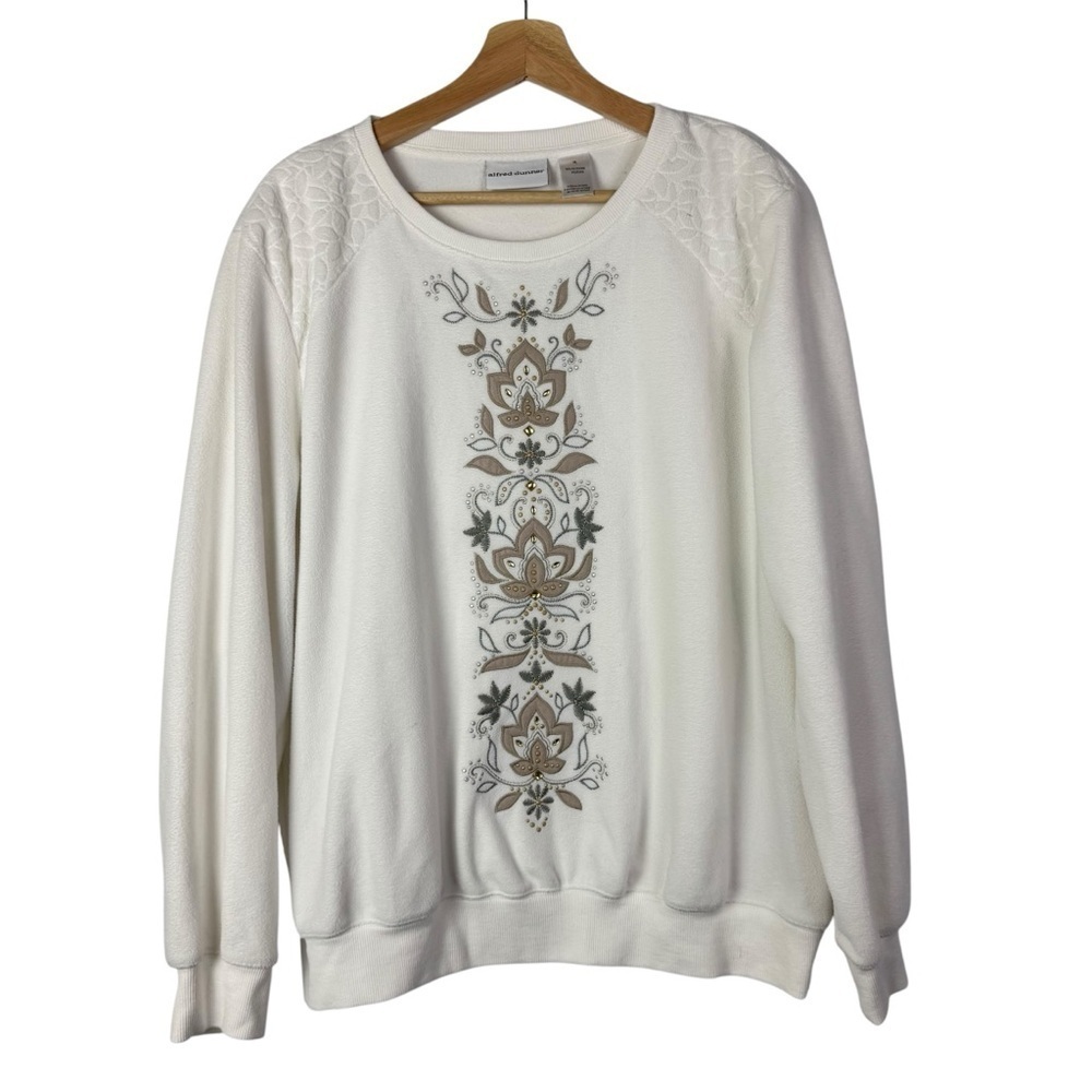Alfred Dunner Fleece White Embroidered Long Sleeve Top XL
